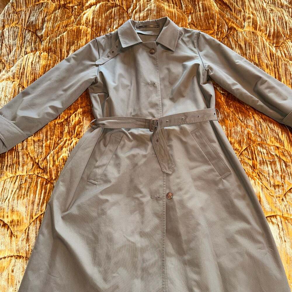 Hettemarks Khaki wool lined Belted Trench coat buckle detail around neck